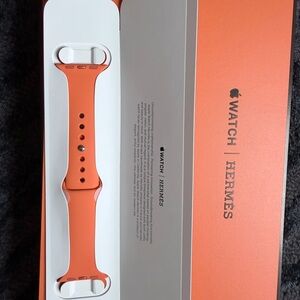 Hermès Vibrant Orange Apple Watch Band